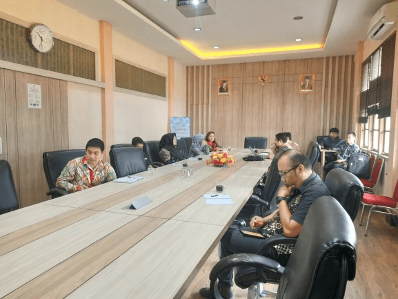 Rapat sosialisasi indikator MCP KPK bersama Inspektorat Kabupaten Sintang